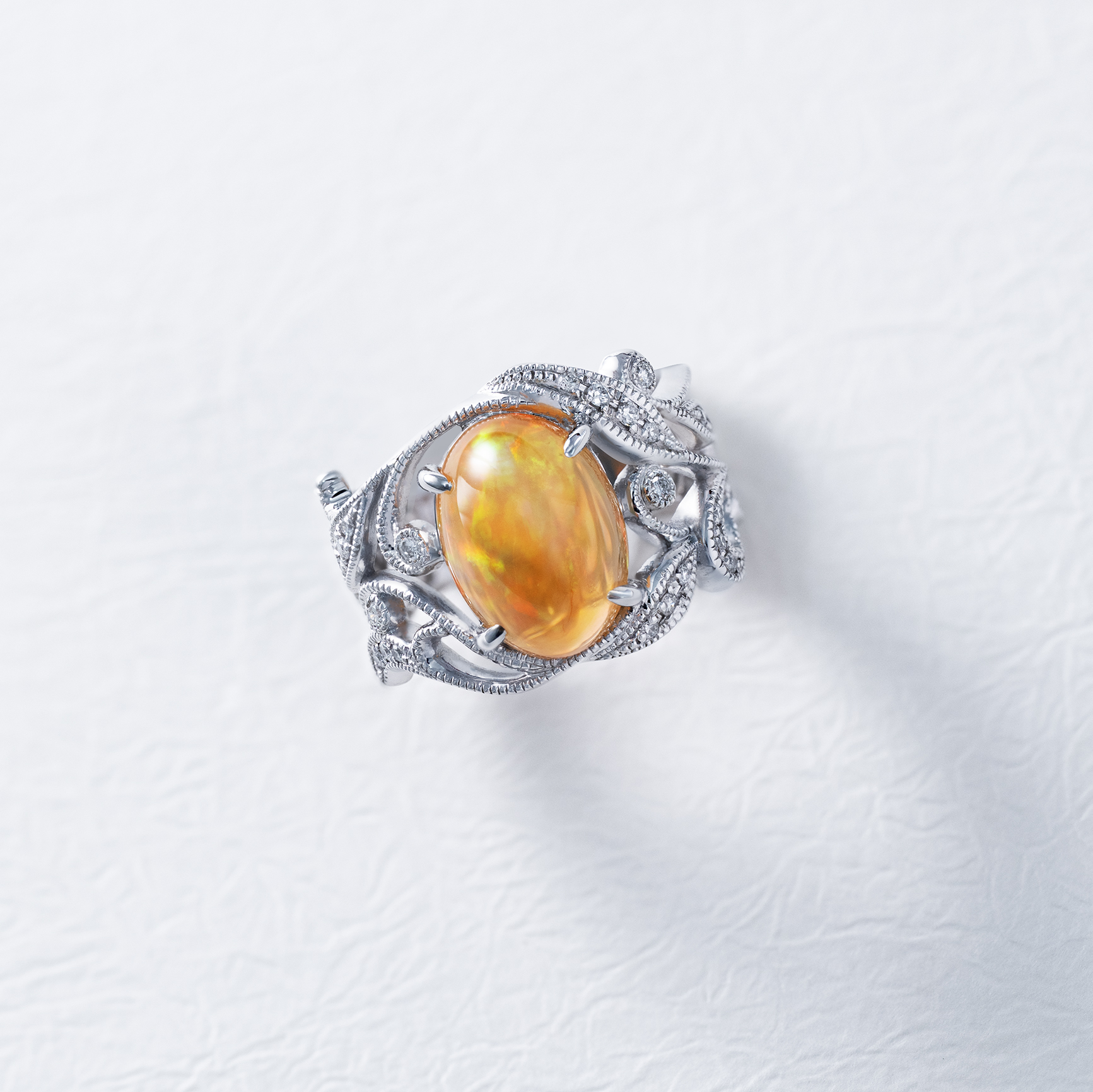 Pt製　メキシコオパールダイヤモンドリング　O=5.012ct　D=0.18ct