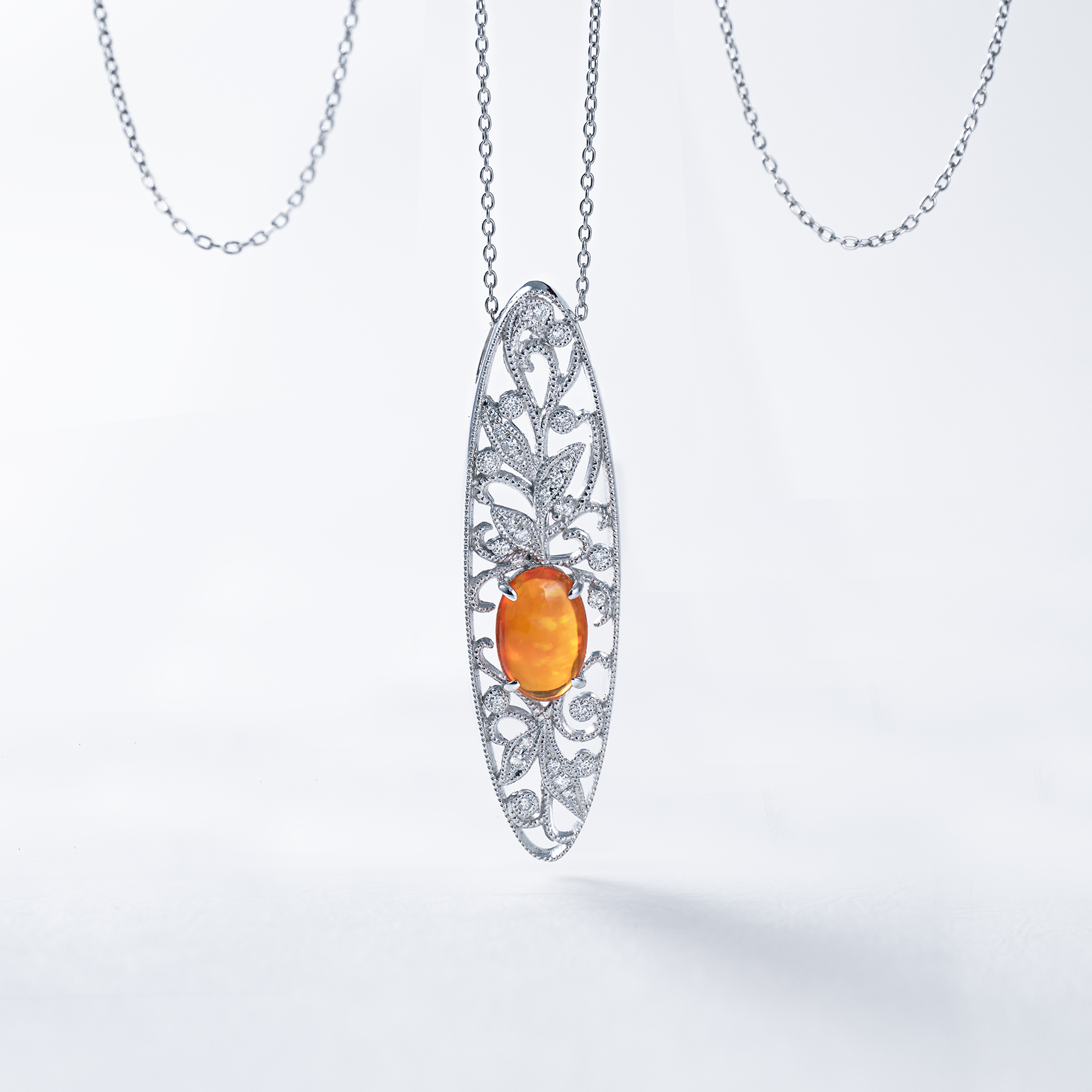 Pt製　メキシコオパールダイヤモンドペンダントネックレス（チェーン：70cm） O=1.67ct　D=0.23ct