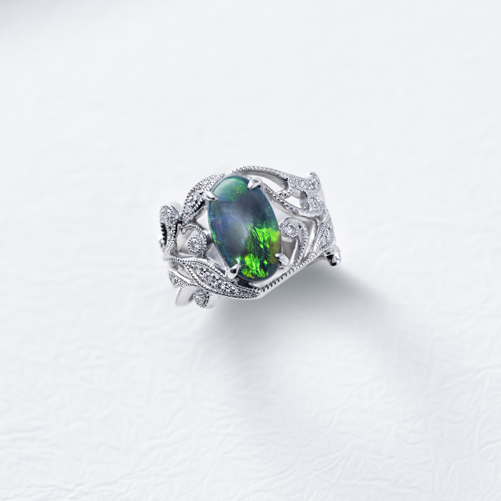 Pt製　ブラックオパールダイヤモンドリング　O=2.53ct　D=0.19ct