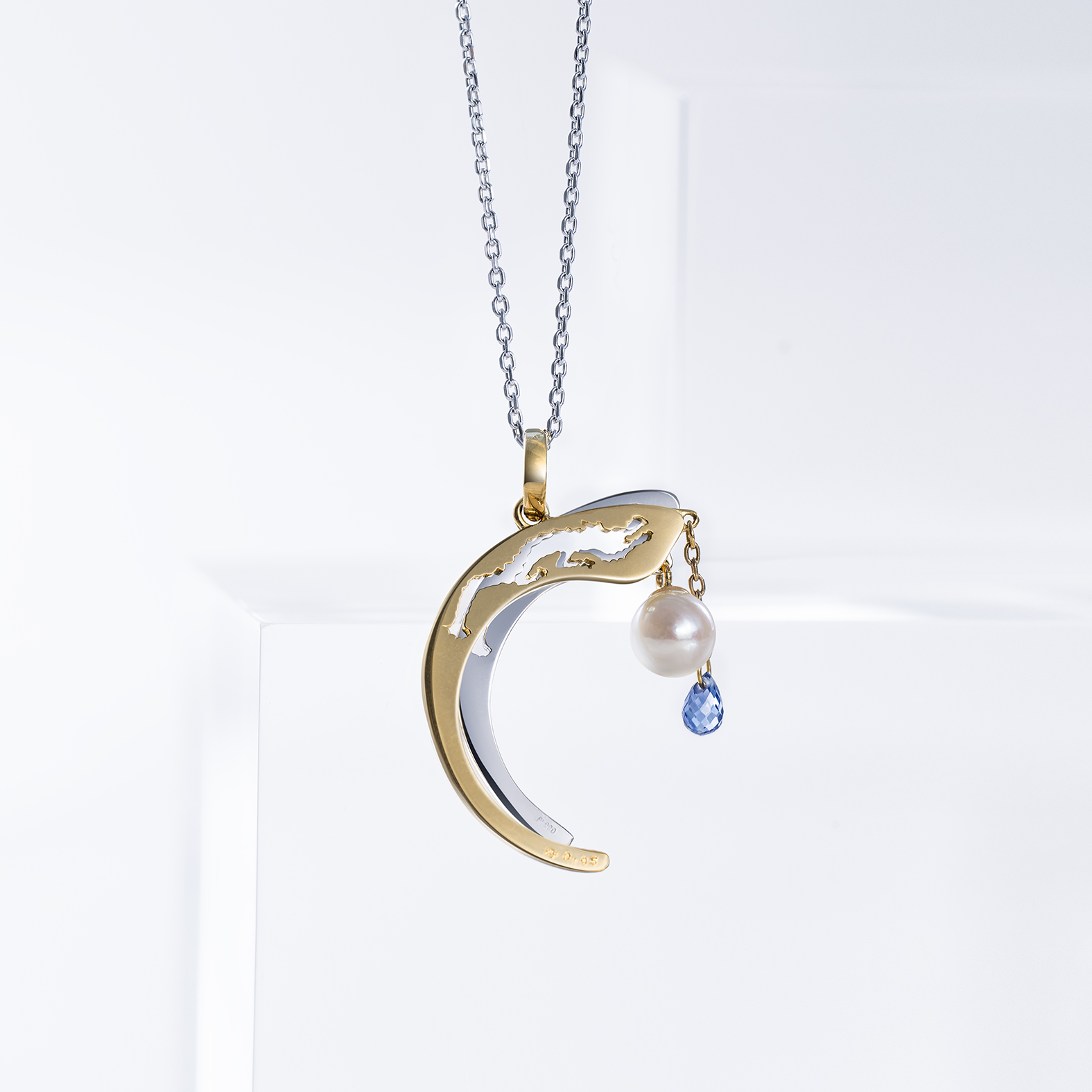 Pt/K18製　サファイアペンダントネックレス　S=0.195ct