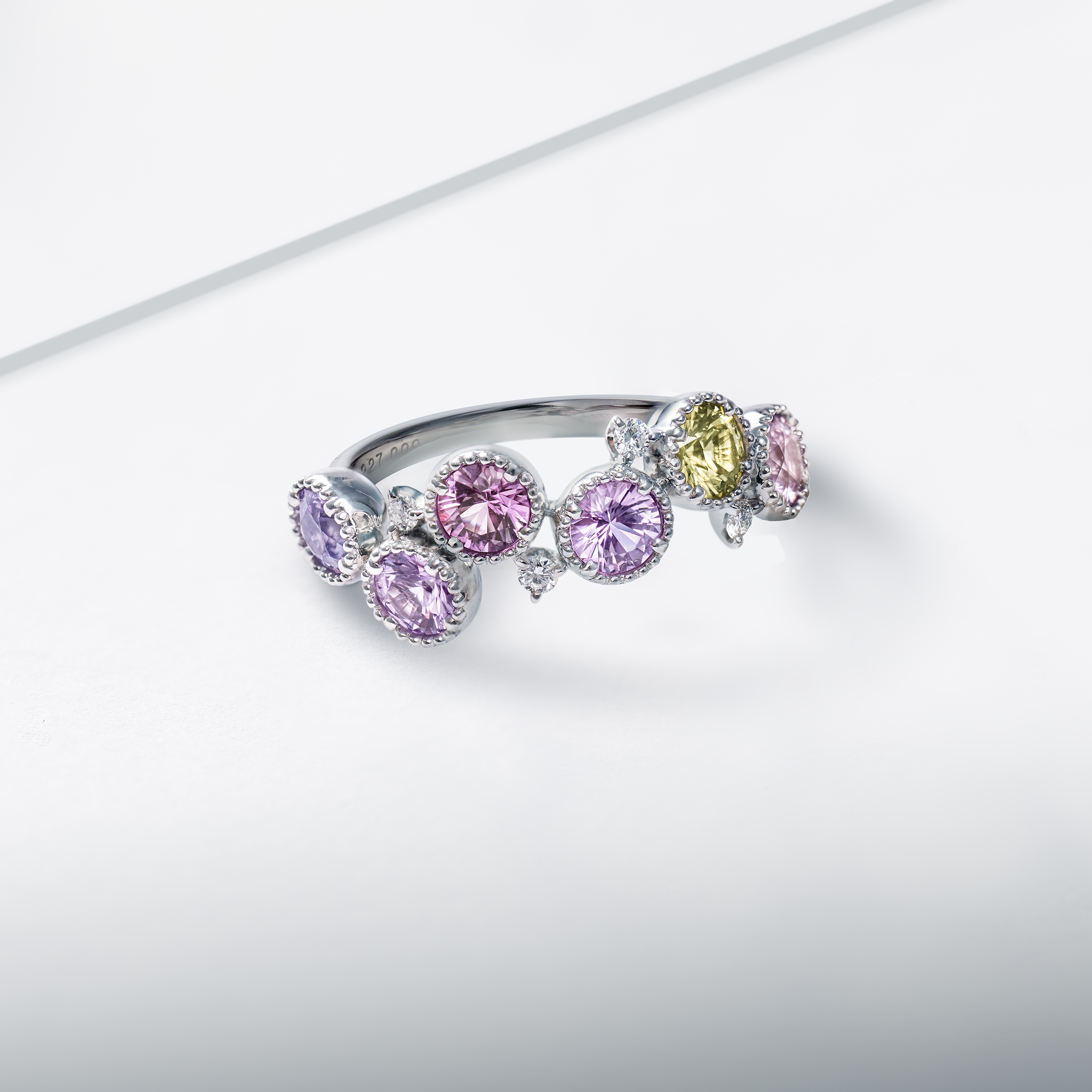 Pt製　ナチュラルサファイアダイヤモンドリング　S=2.27ct　D=0.09ct