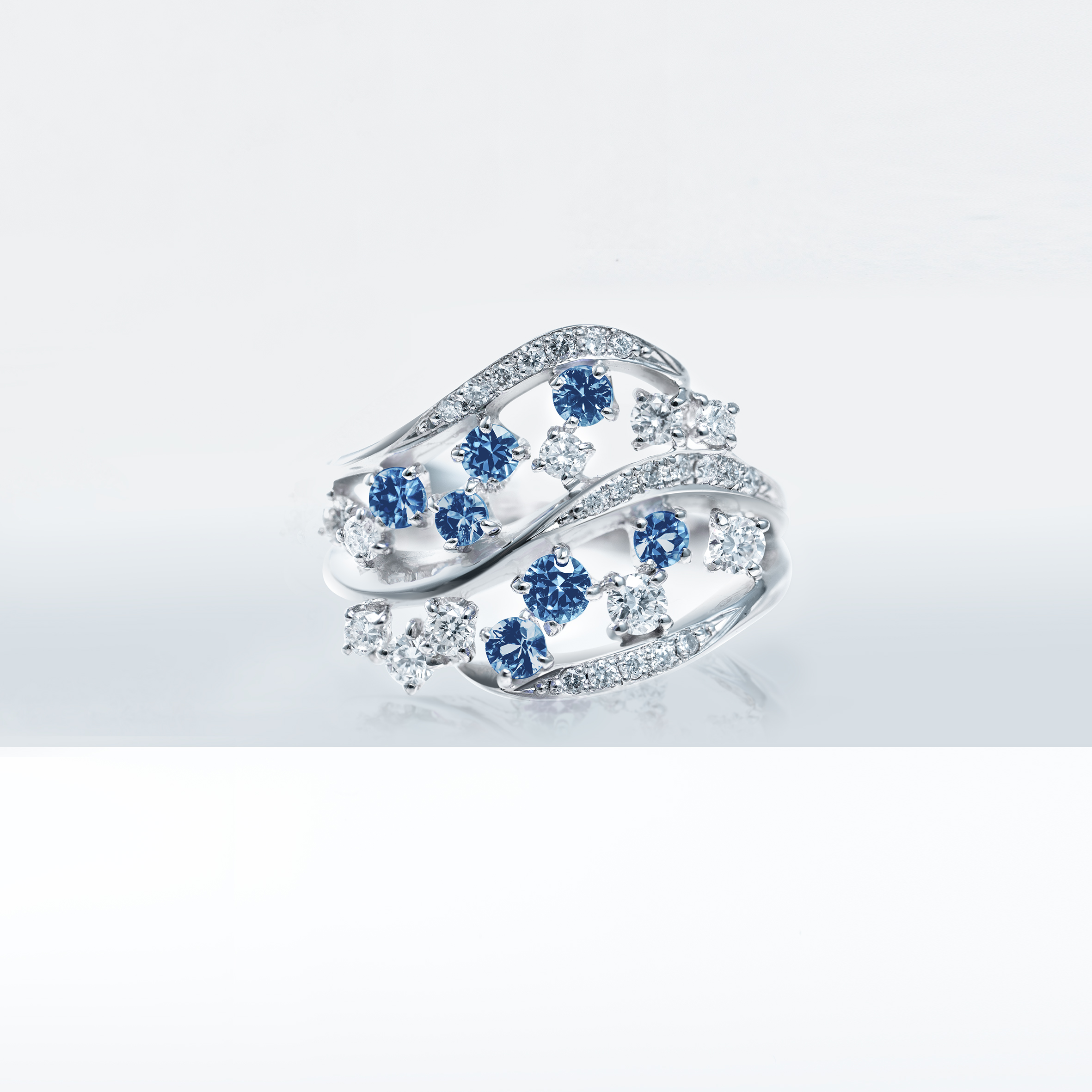 Pt製　サファイアダイヤモンドリング　S=0.64ct　D=0.53ct